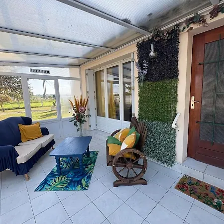 Chez Micheline Et Gilbert بيت للعطل Villebernier