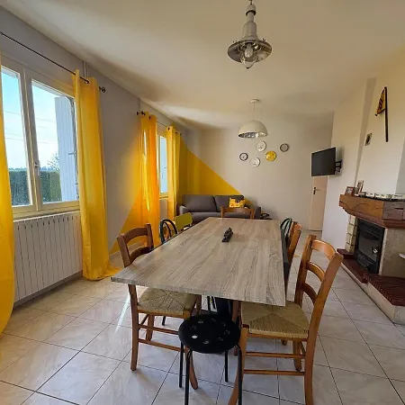 Chez Micheline Et Gilbert بيت للعطل