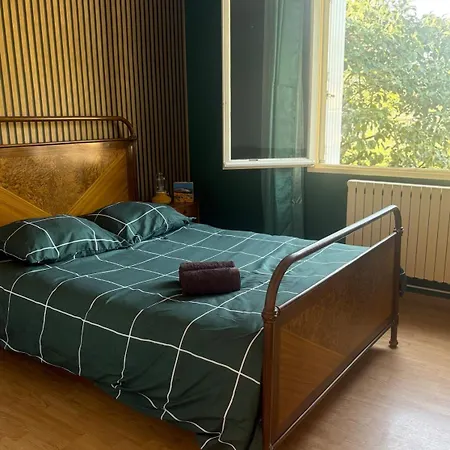 Chez Micheline Et Gilbert *